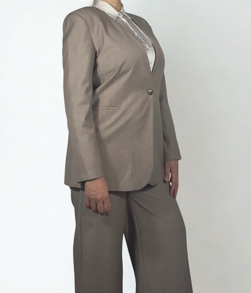 Everyday Blazer in Beige