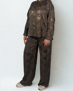 Eleganter Zweiteiler in Braun mit Marmor-Muster