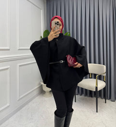 Yara Jacke mit Gürtel in Schwarz