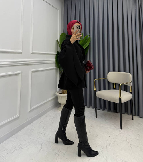 Yara Jacke mit Gürtel in Schwarz