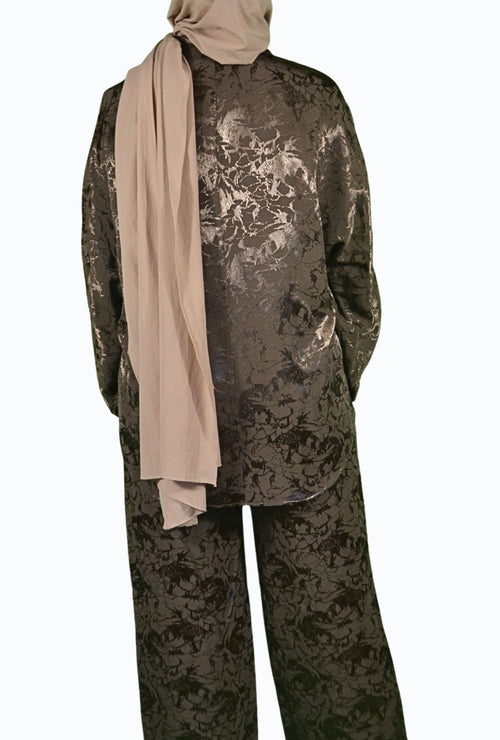 Eleganter Zweiteiler in Braun mit Marmor-Muster