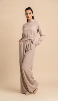 Tuta elegante con effetto gonna