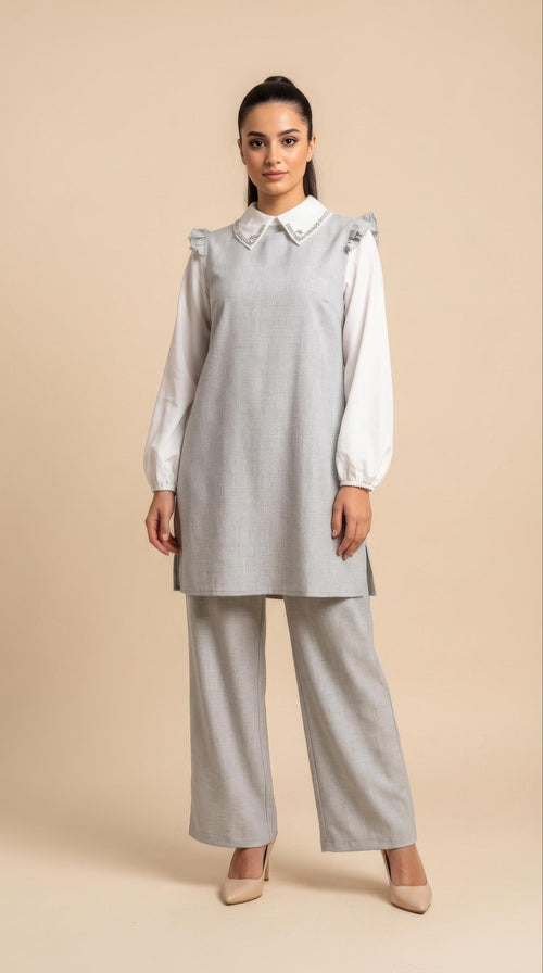 Eleganter Zweiteiliger Anzug mit Schmuckdekor