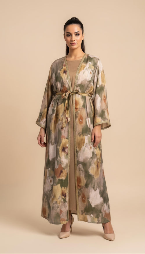 Kleid mit Blumenmuster und goldenen Details