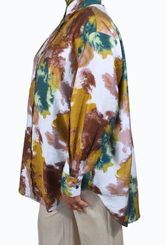 Long-sleeved blouse with abstract print
