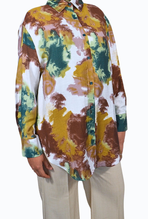 Long-sleeved blouse with abstract print