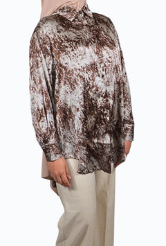 Long-sleeved blouse with abstract print