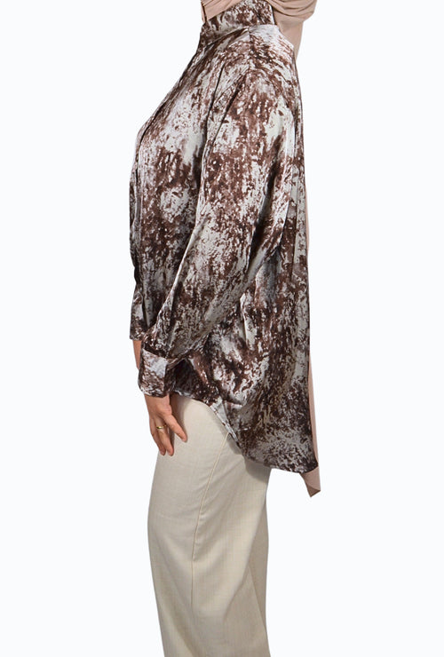 Long-sleeved blouse with abstract print
