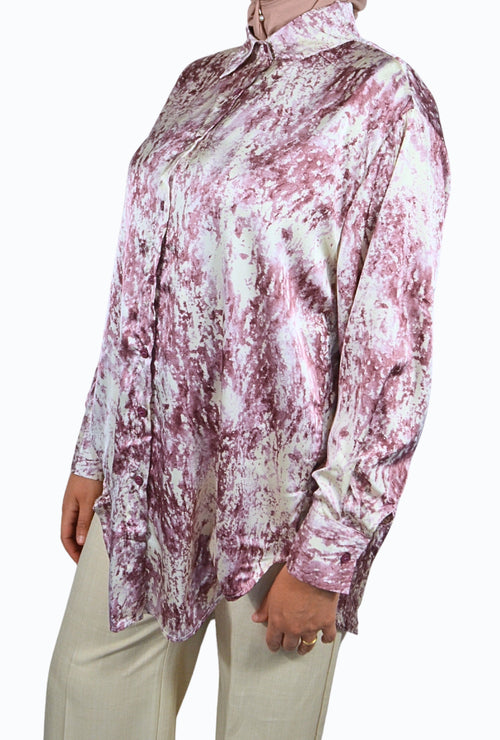 Long-sleeved blouse with abstract print