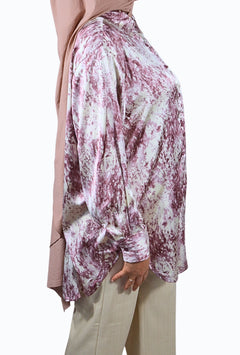 Long-sleeved blouse with abstract print