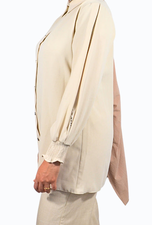 Long blouse with elegant sleeve details