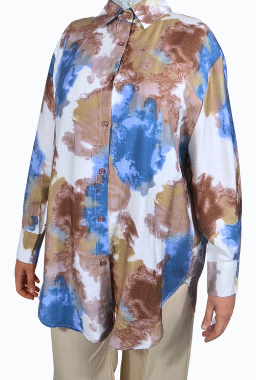 Long-sleeved blouse with abstract print