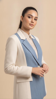 Blazer bianco con dettagli denim