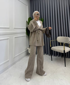 Amara Strick-Zweiteiler in Taupe