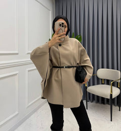 Yara Jacke mit Gürtel in Beige