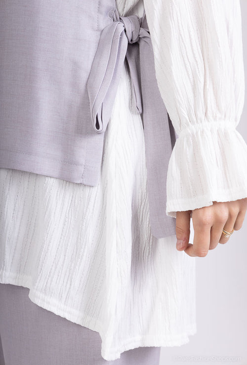 Élise Dreiteiler in Hellgrau