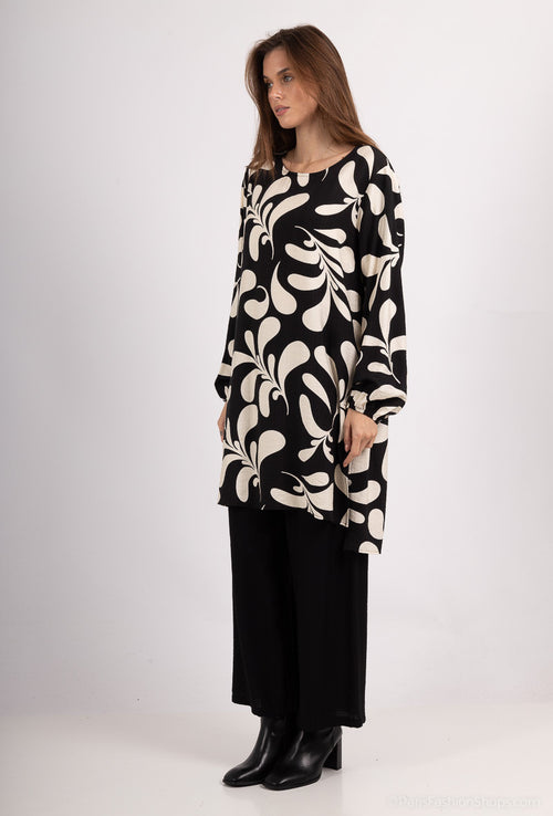 Two-piece set with stylish pattern