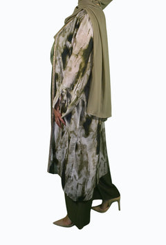 Elegant kimono set with marble pattern